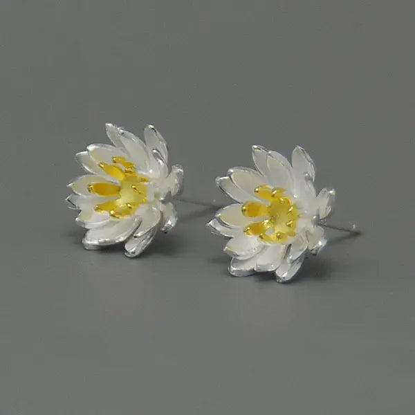 Daisy Flower Earrings Stud 925 Silver | Ashton and Finch