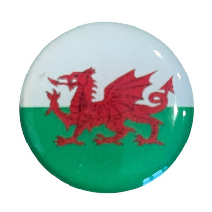 Welsh Flag Golf Markers – Magnetic Hat Clip with Red Dragon Golf Gift Set