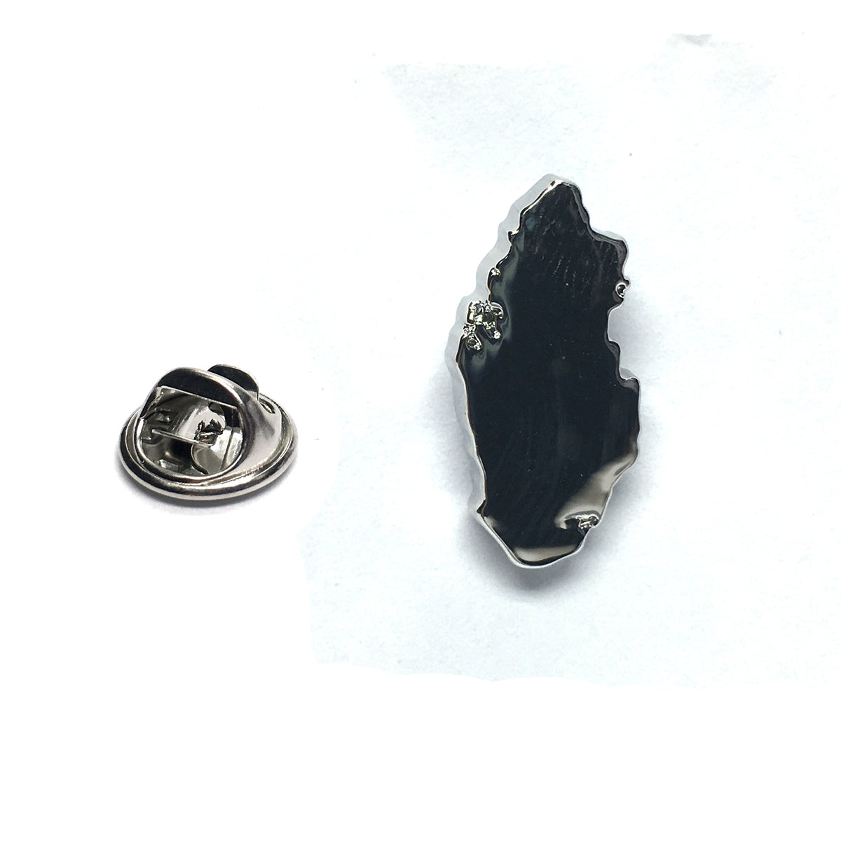 Outline Map of Qatar Lapel Pin Badge