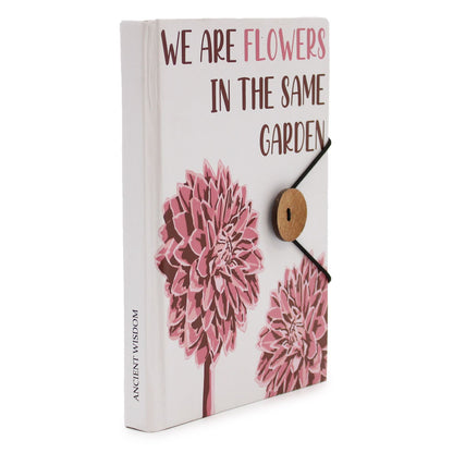 Notebook with strap – Flowers in the same garden