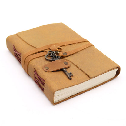 Oiled Tan Leather & Key – 200 pages – 13x18cm