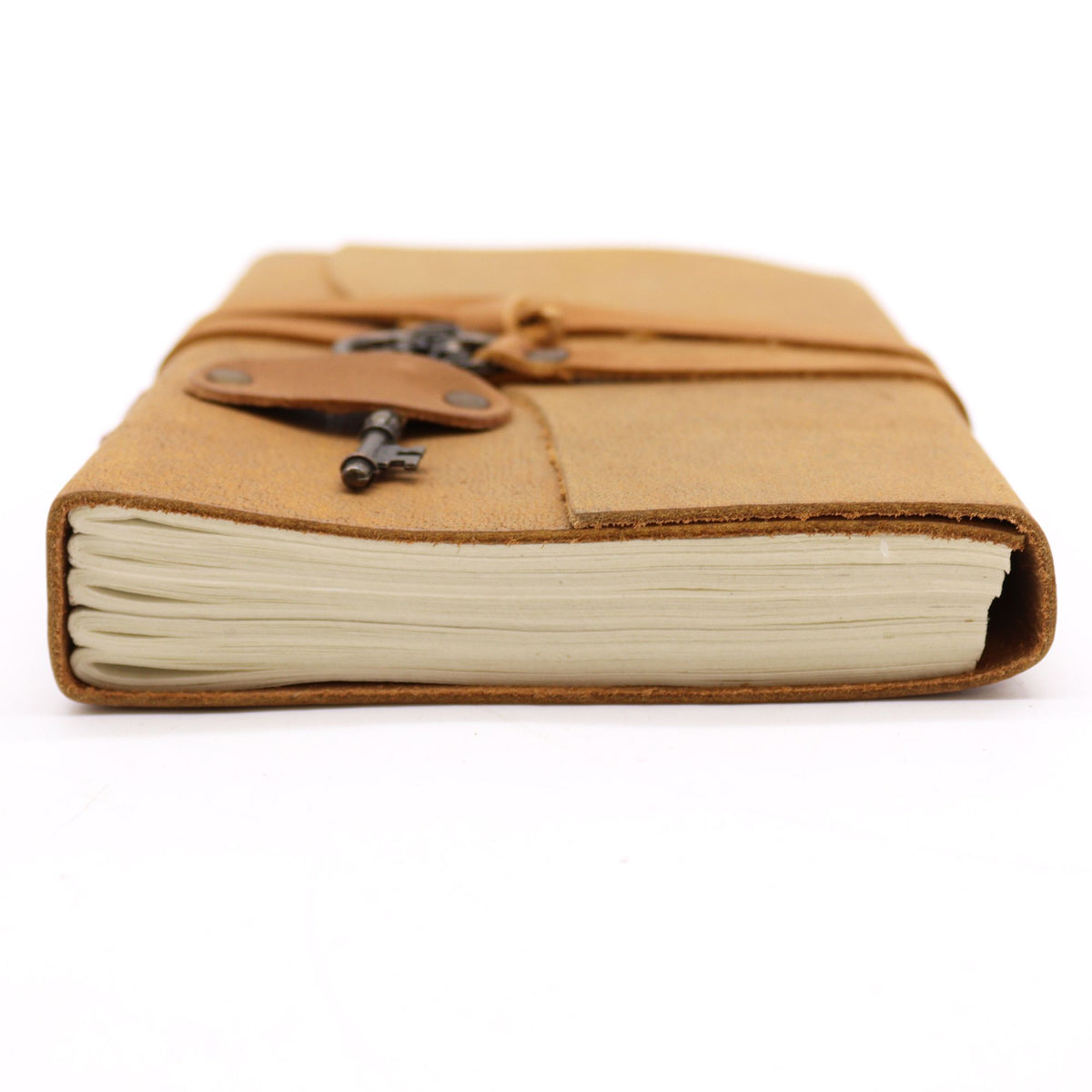 Oiled Tan Leather & Key – 200 pages – 13x18cm