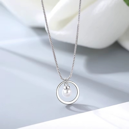 925 Sterling Silver Freshwater Pearl Circle Pendant Necklace