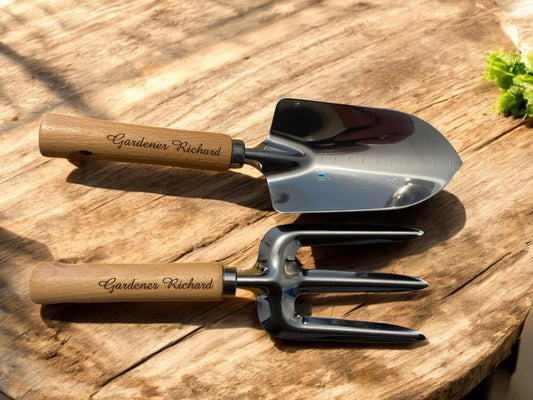 Personalised Garden Tools – Wooden Garden Fork & Trowel Set With Engraving
