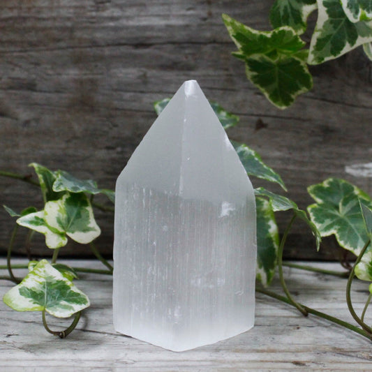 Selenite Pencil Point Tower - 10 cm - Ashton and Finch
