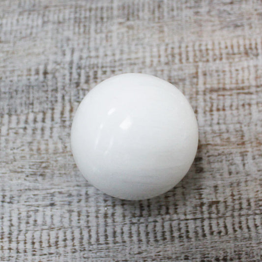 Selenite Sphere - 5-6 cm - Ashton and Finch