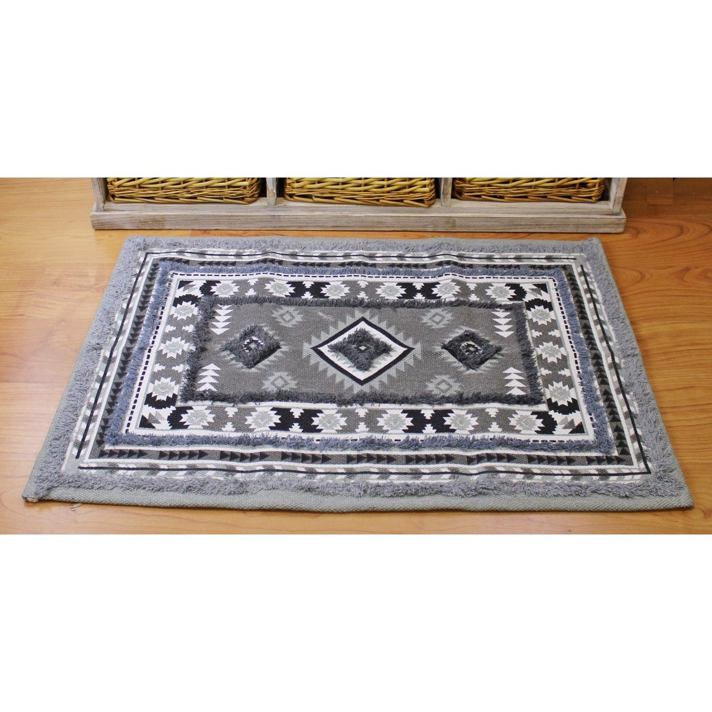 Grey Patterned & Tufted Rug, 60x90cm - Ashton and Finch